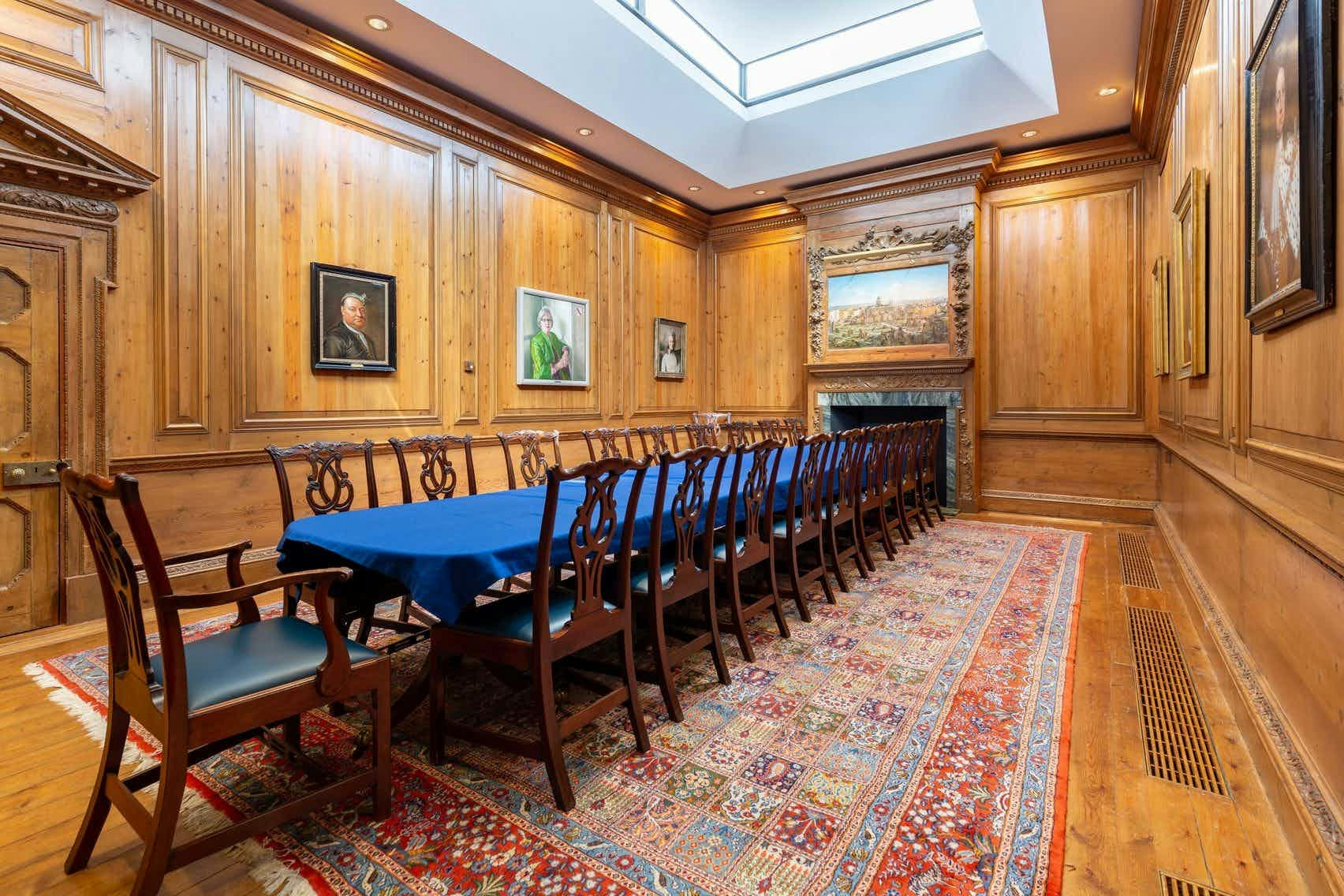 Haberdashers' Hall - Luncheon Room image 2