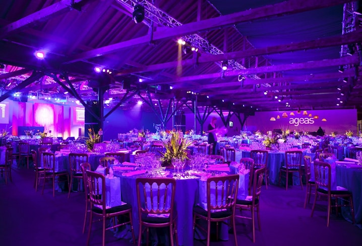 Tobacco Dock - Great Gallery image 1