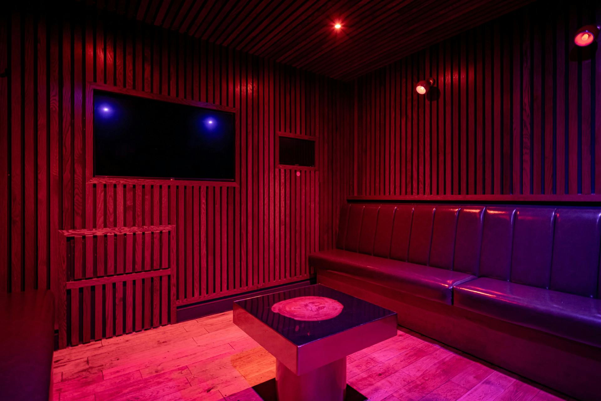 The Old Queen's Head - image 3