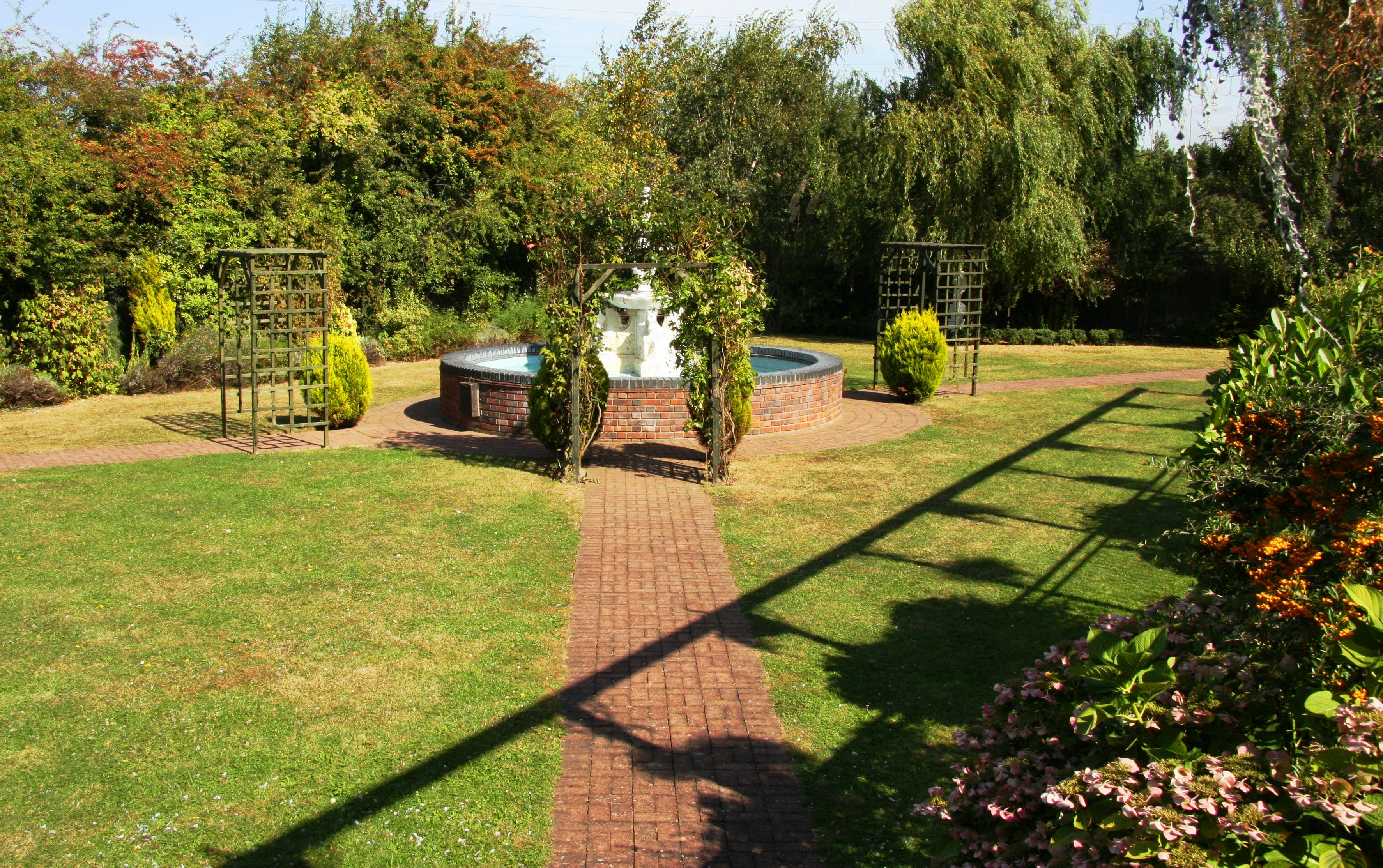 Best Western Thurrock Hotel - Garden Suite image 2