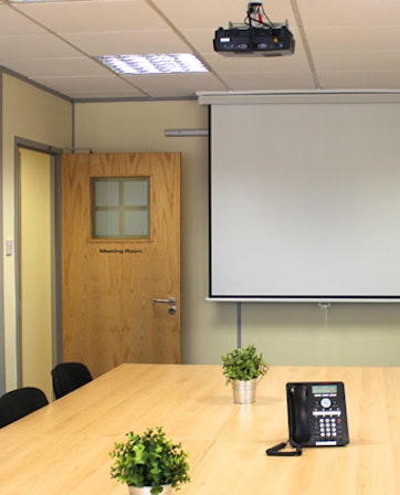Devonshire House Business Centre - Board Room image 2