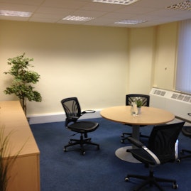 Devonshire House Business Centre - Board Room image 1