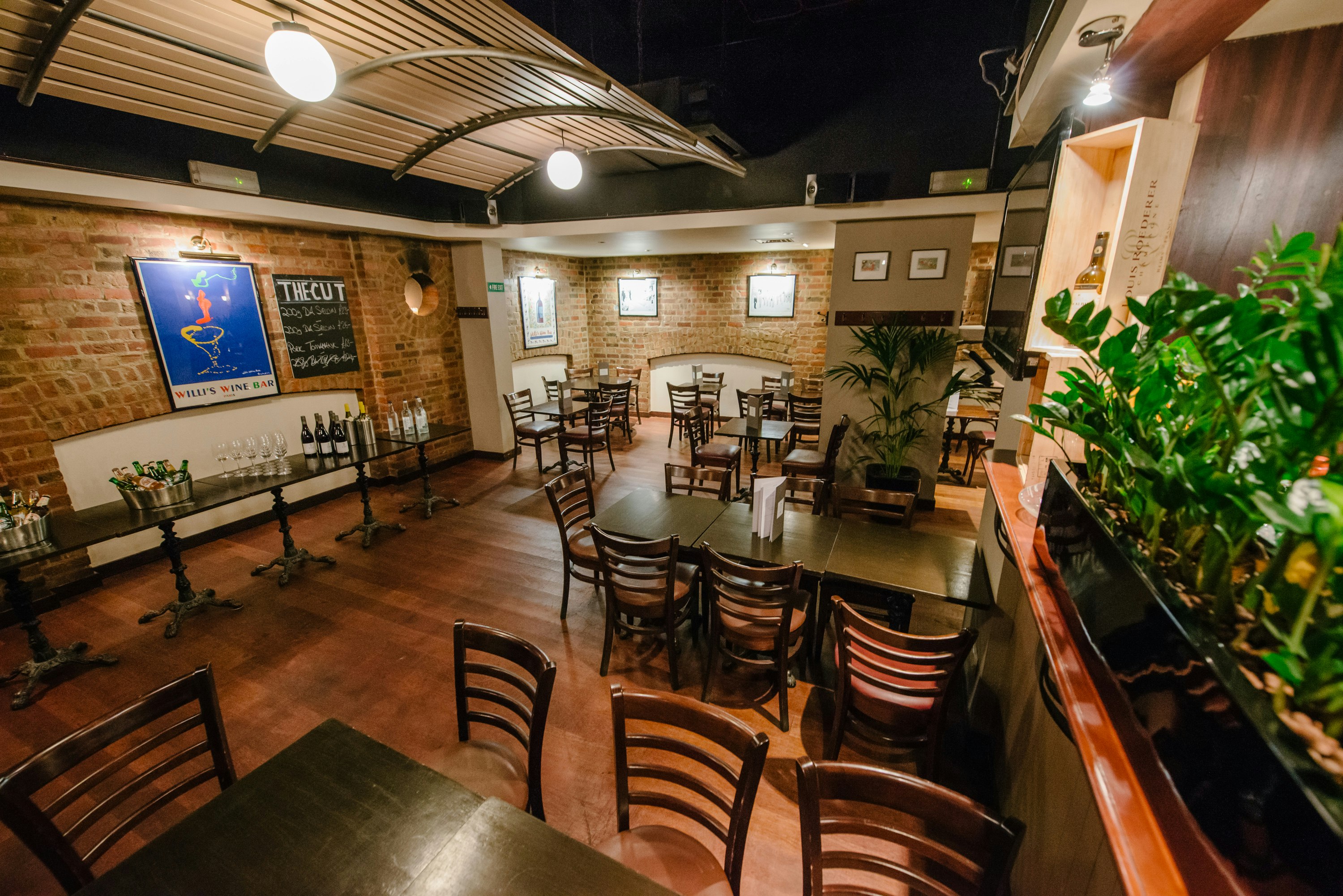 Willy's Wine Bar - Whole Venue image 7