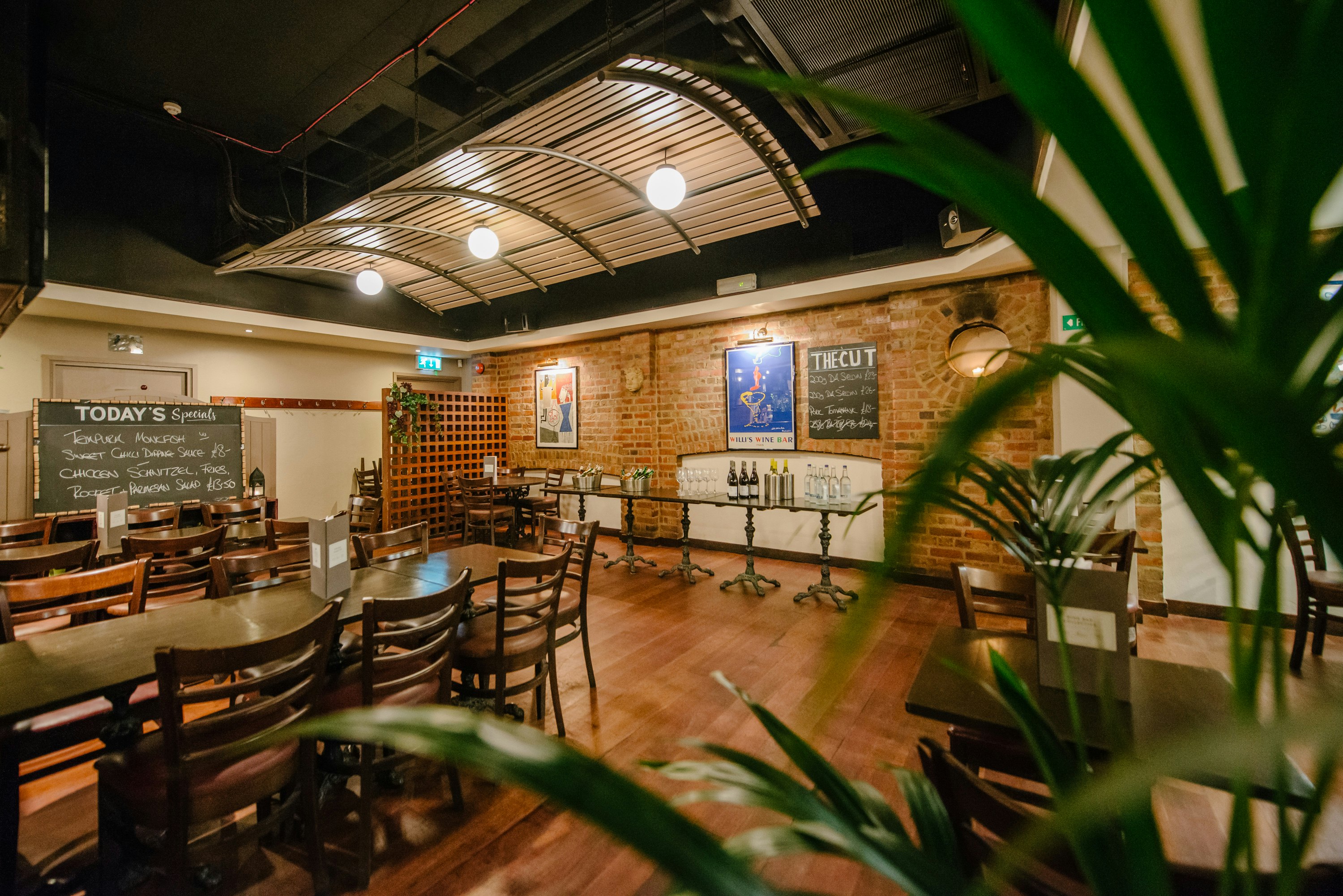 Willy's Wine Bar - Whole Venue image 6