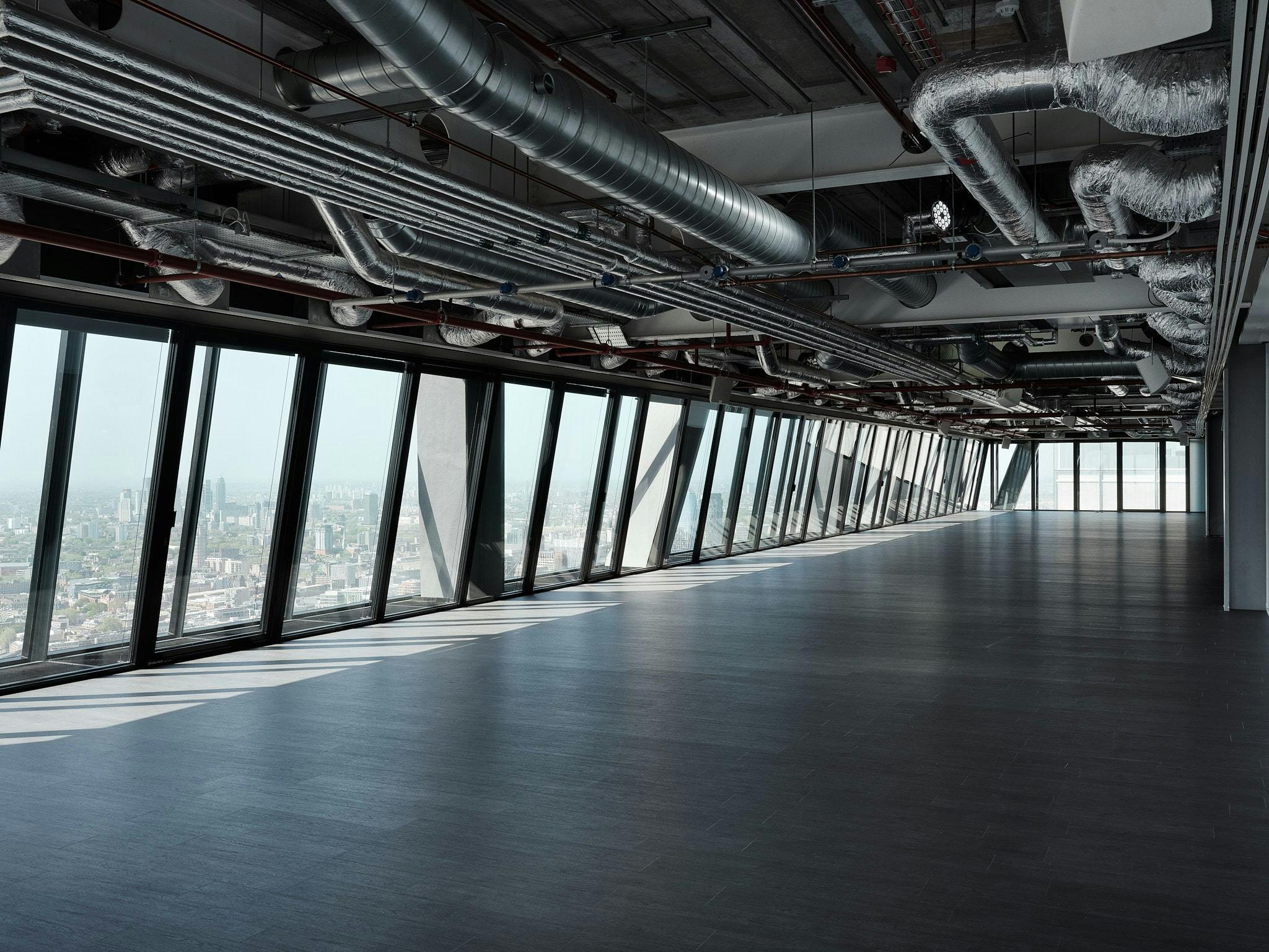 Landing 42 at the Leadenhall Building - image 1