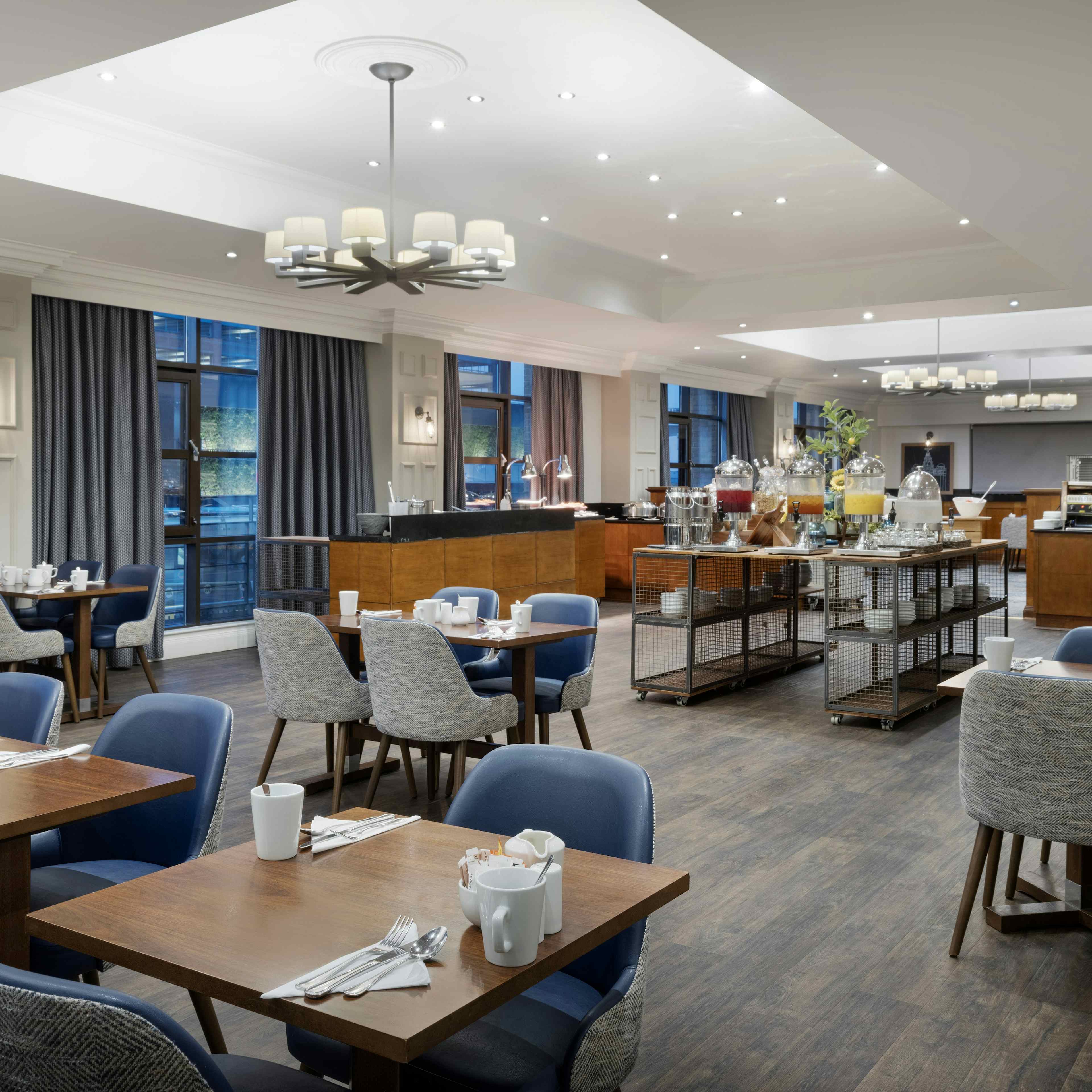 Delta Hotels by Marriott Liverpool - Hornby Room image 3