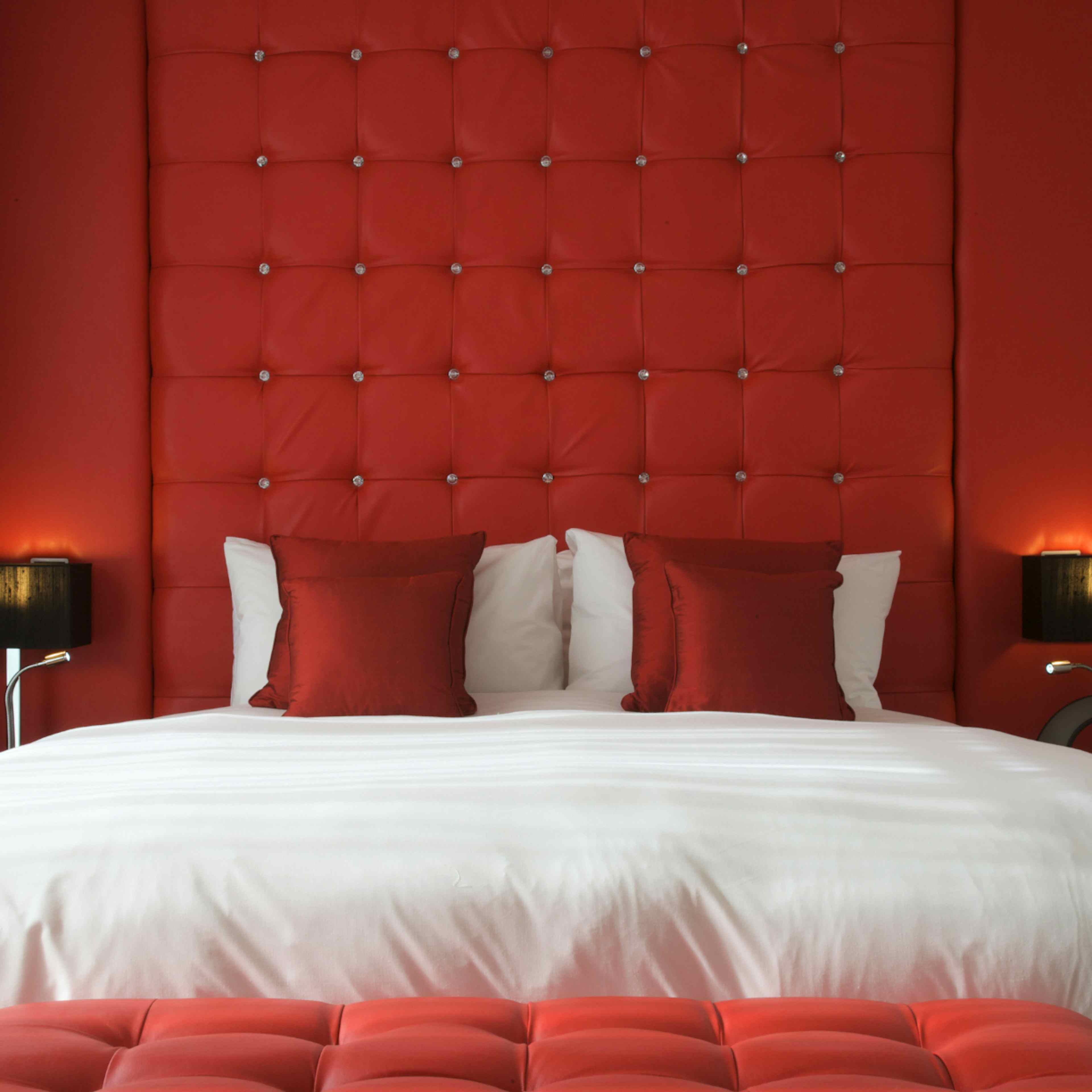 The Bermondsey Square Hotel - Ruby Loft Suite image 2