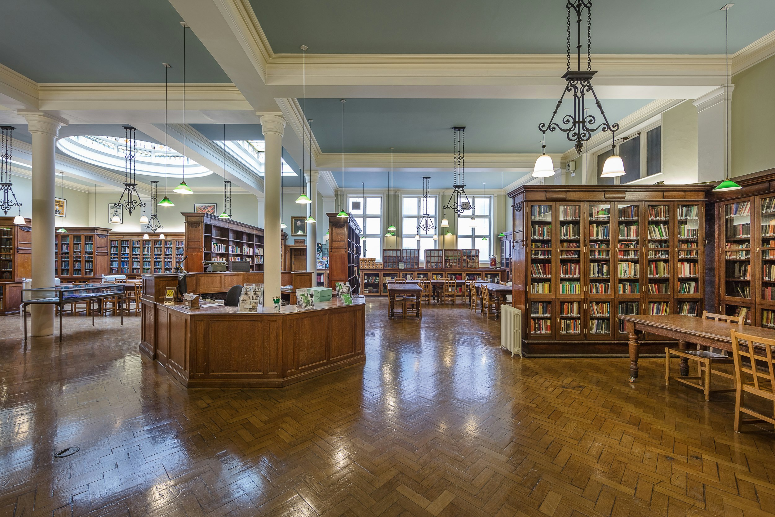 Bishopsgate Institute - Victorian Library image 1