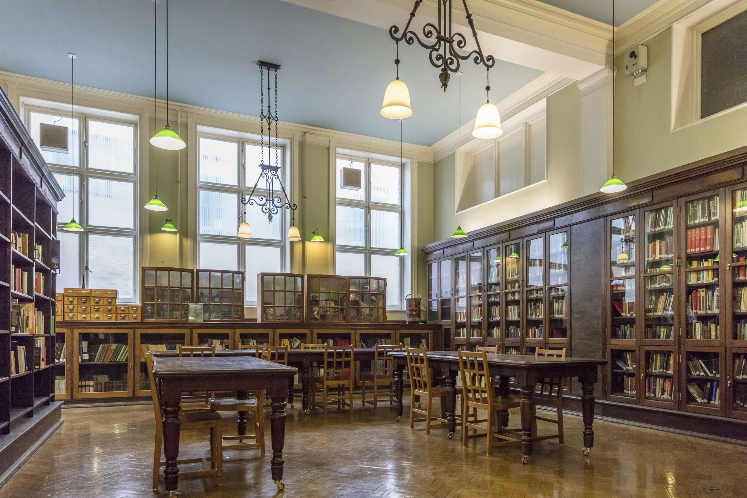 Bishopsgate Institute - Victorian Library image 4