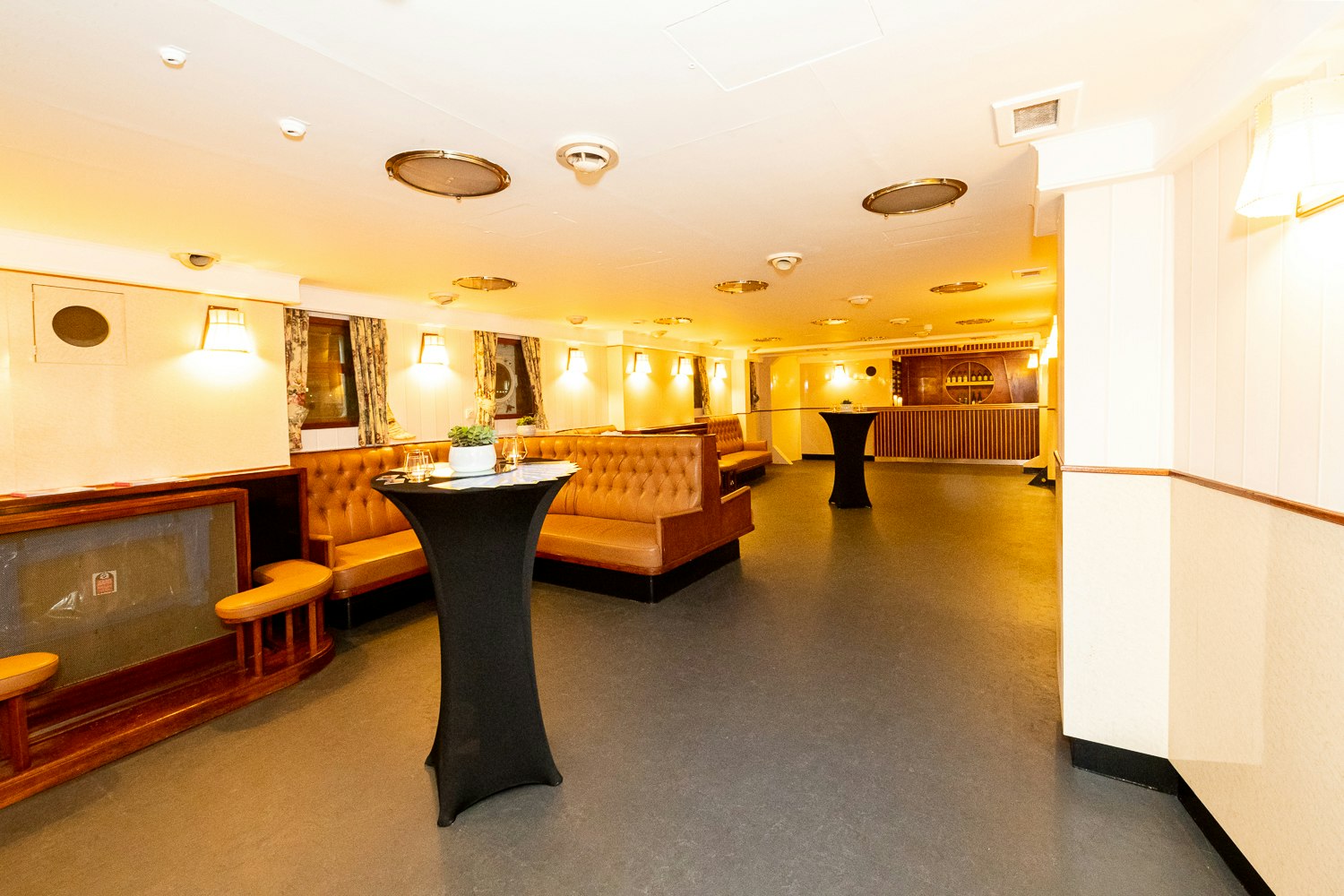 HMS Belfast - Ward and Ante Room image 2