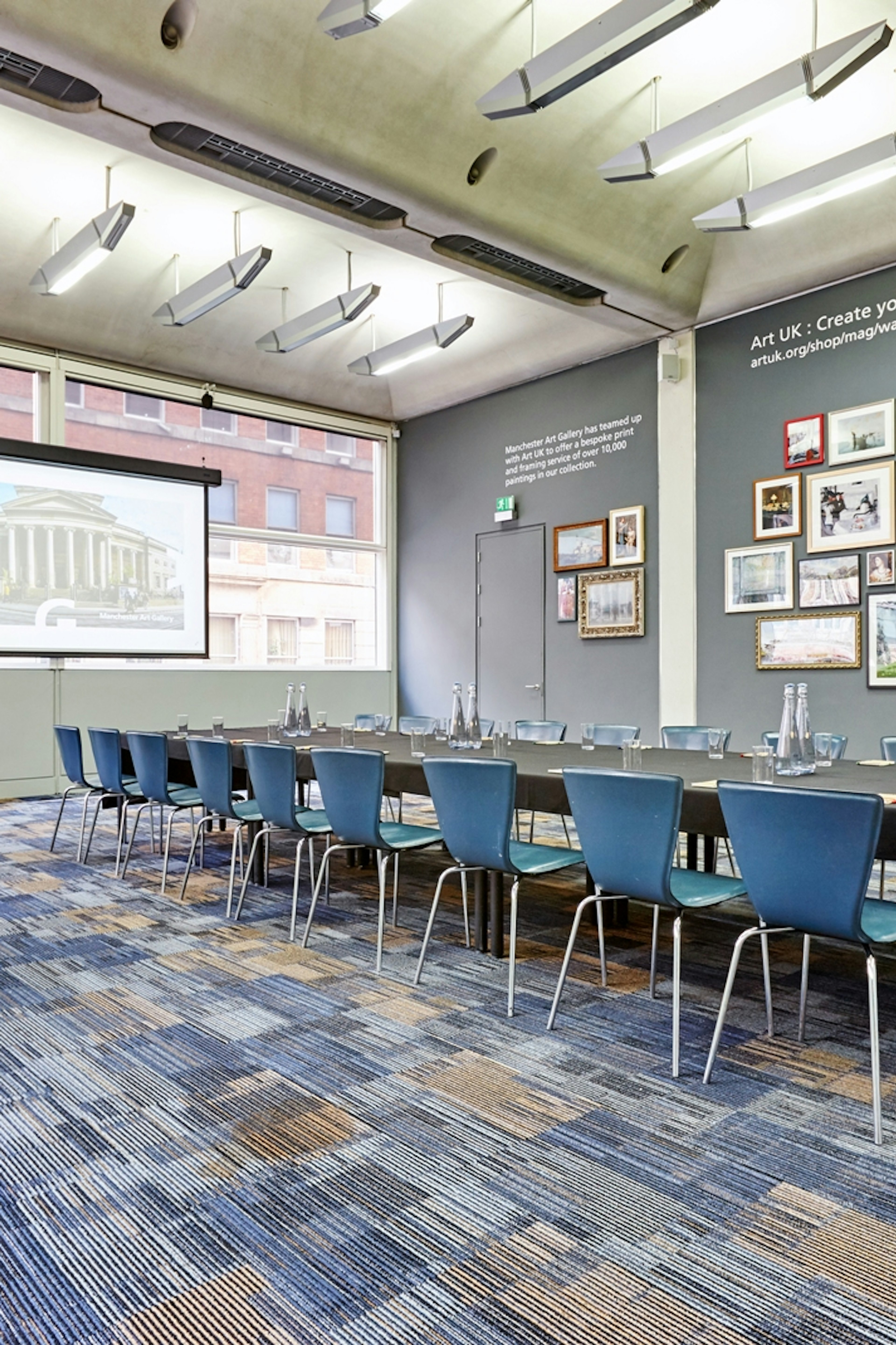 Business | Lecture Room