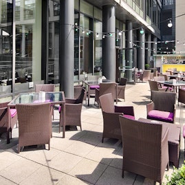DoubleTree by Hilton Manchester - Ground Floor Terrace image 3