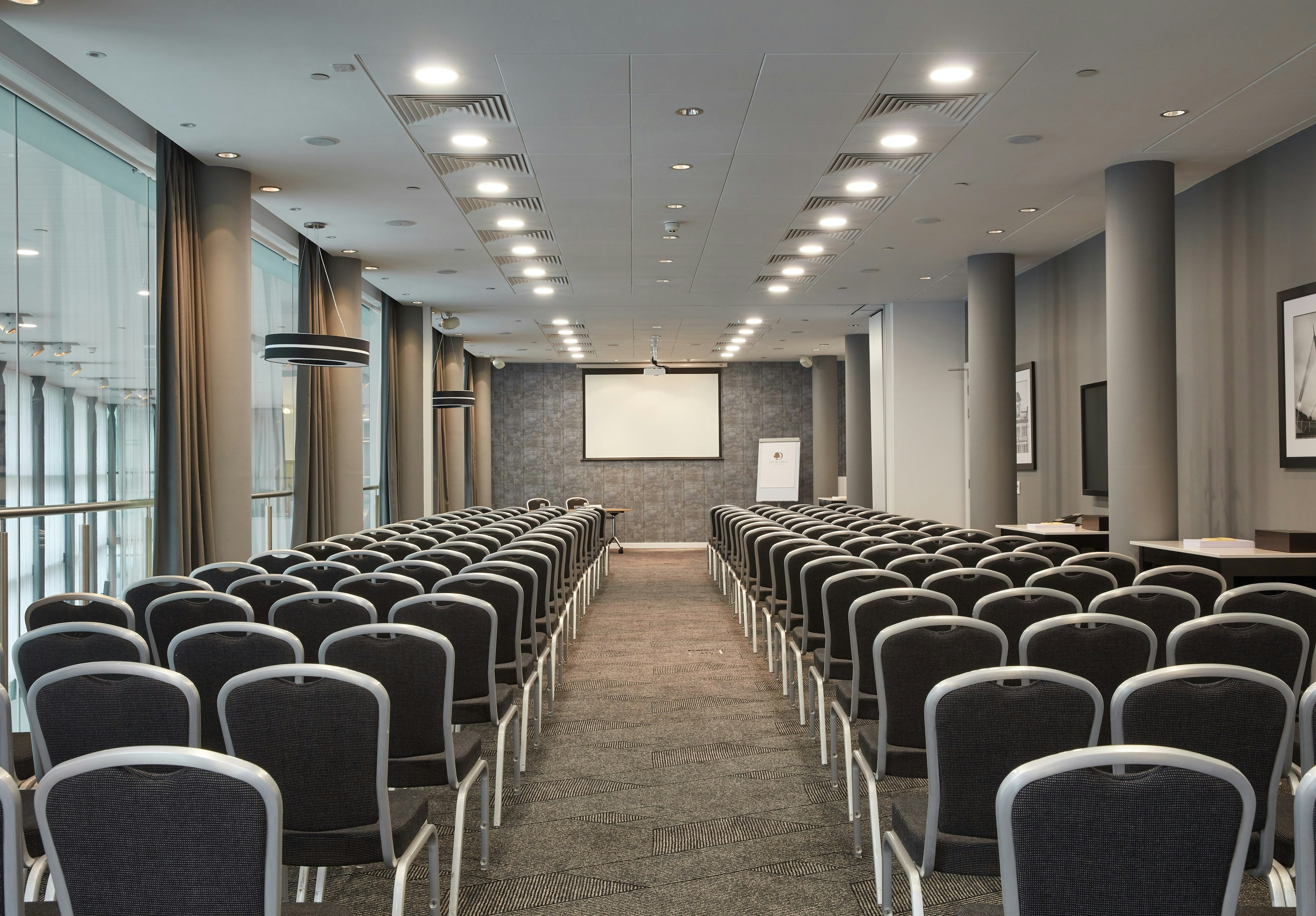 Business - DoubleTree by Hilton Manchester