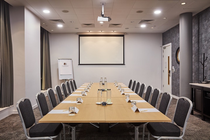 DoubleTree by Hilton Manchester - Cawdor image 1