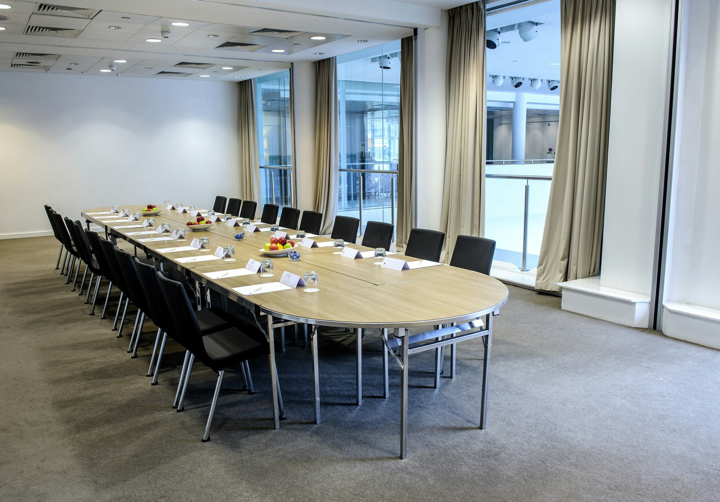 DoubleTree by Hilton Manchester - Meeting Rooms image 1