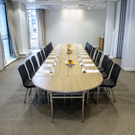 DoubleTree by Hilton Manchester - Meeting Rooms image 4