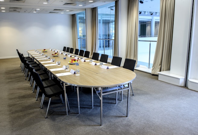 DoubleTree by Hilton Manchester - Meeting Rooms image 3
