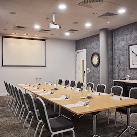 DoubleTree by Hilton Manchester - Barony image 1