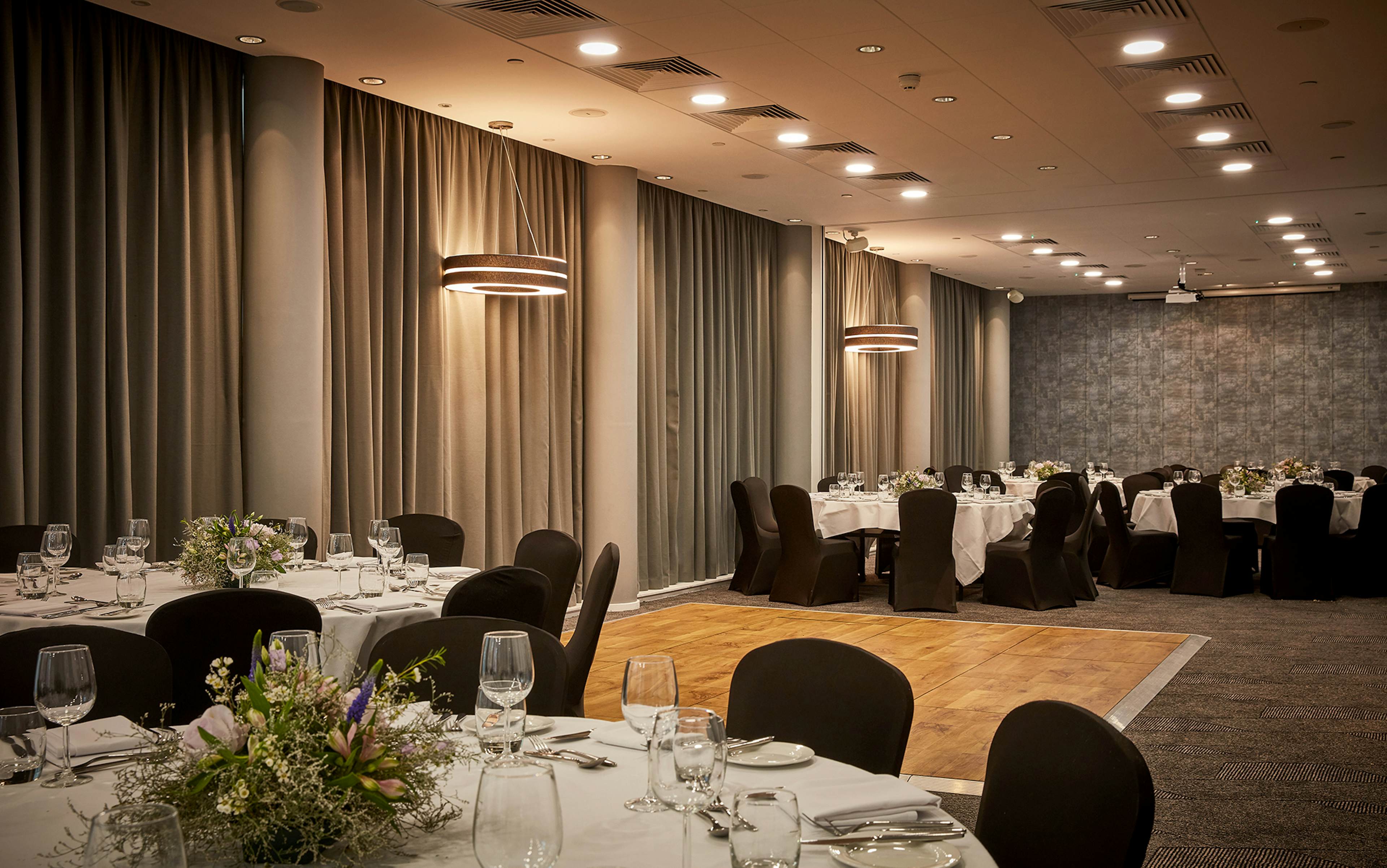 DoubleTree by Hilton Manchester - Palaces image 1