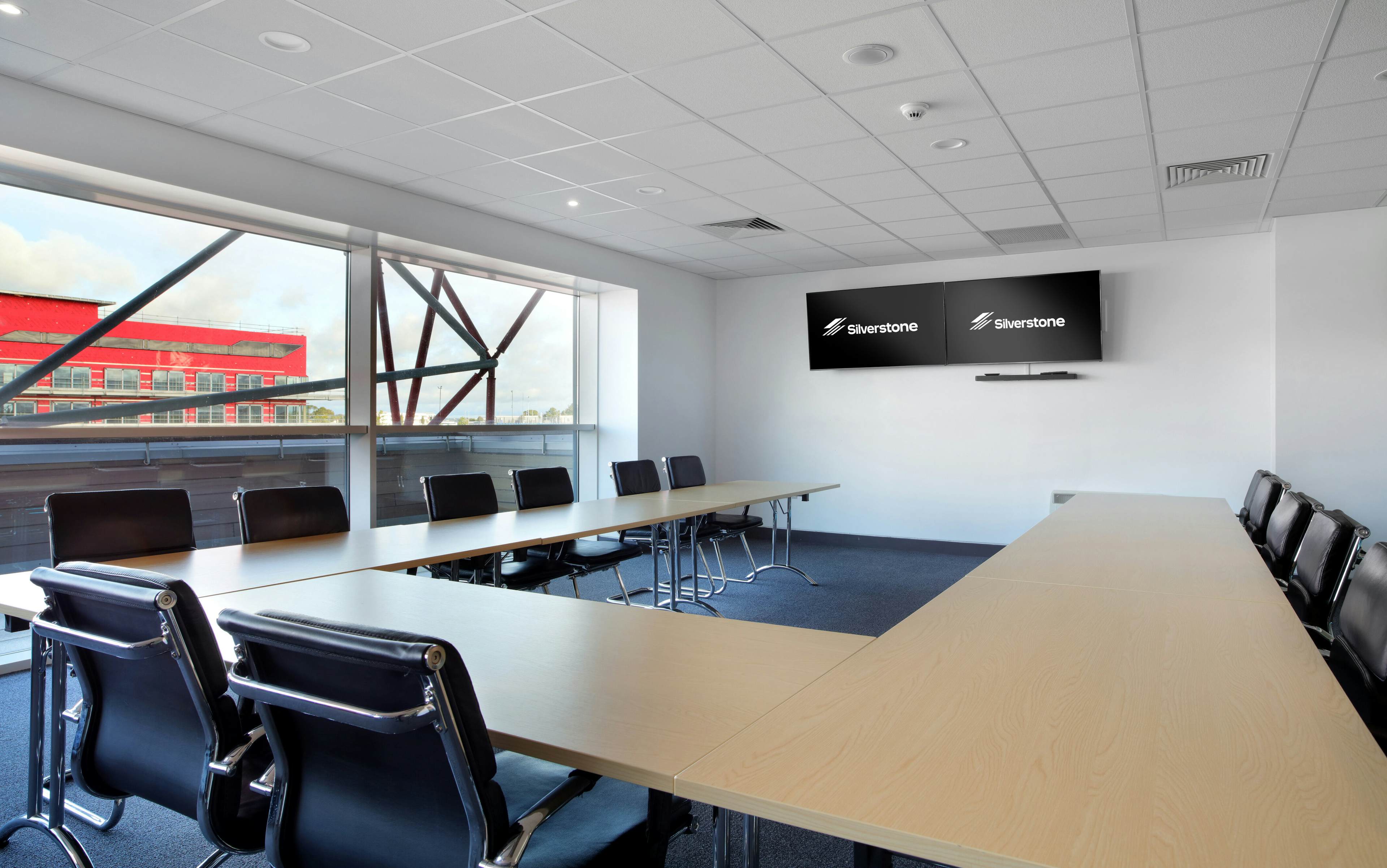 Silverstone International Conference & Exhibition Centre - President's Suite image 1