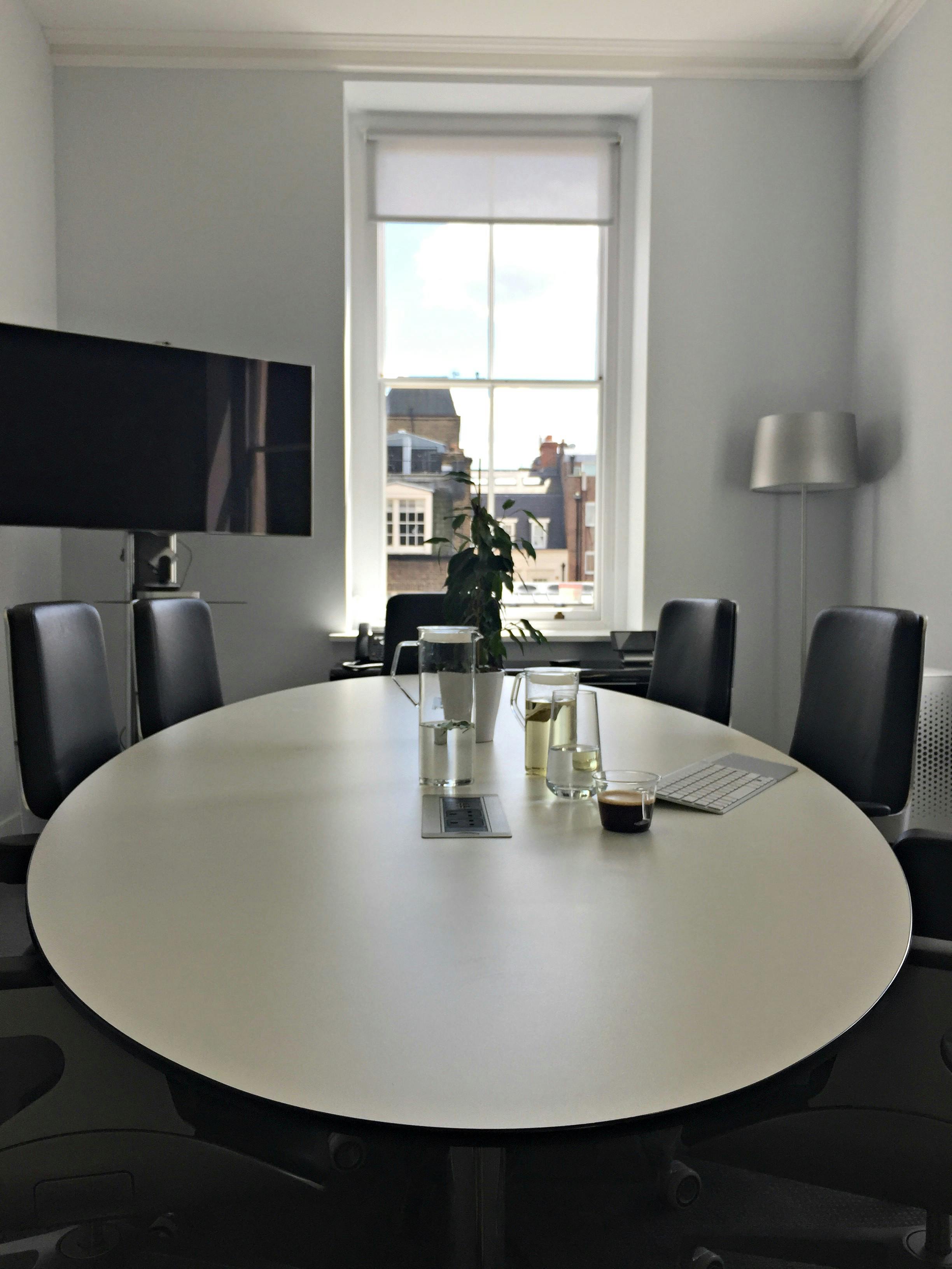 London's first provider of healthy office space  - image 1