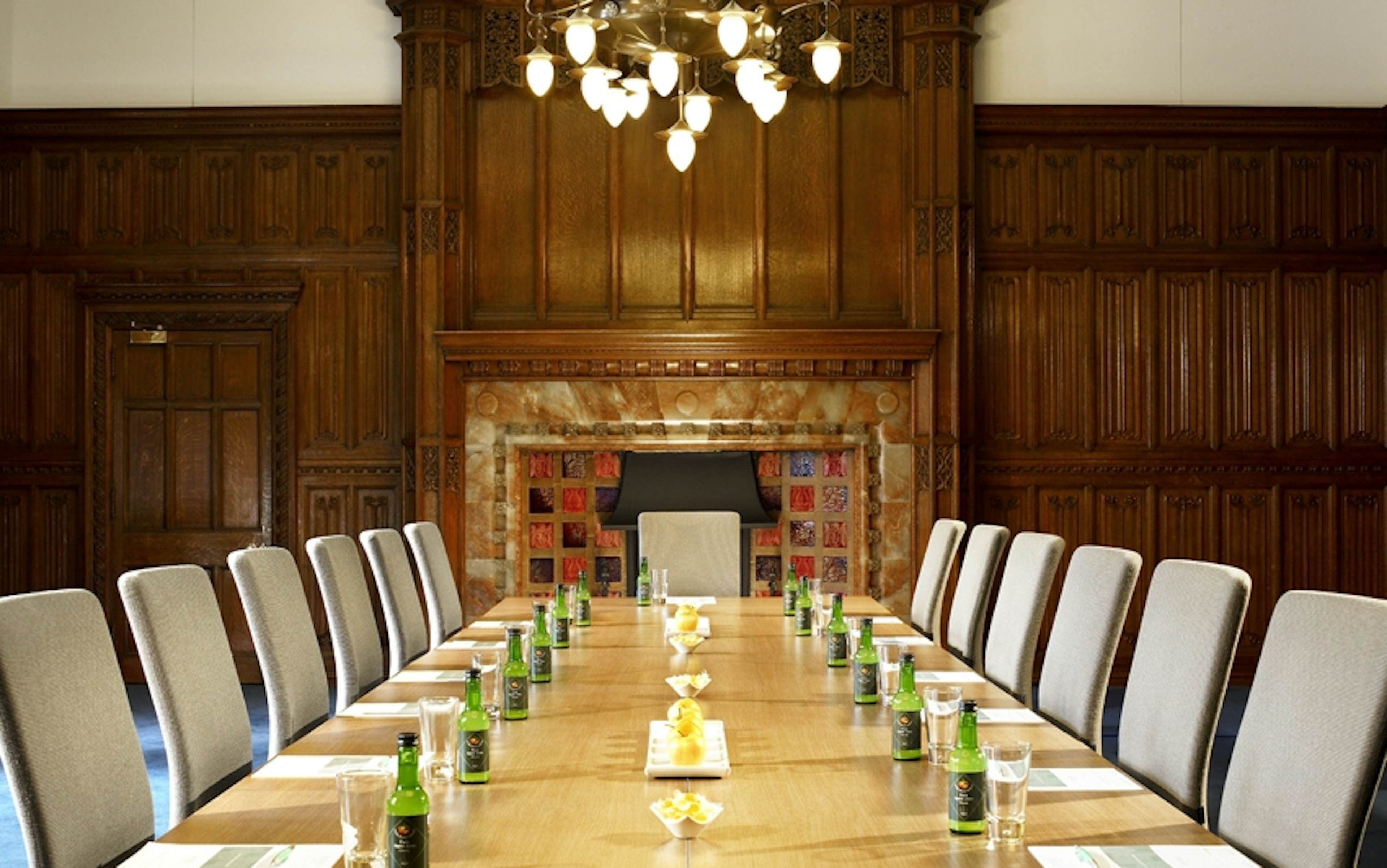 De Vere Holborn Bars - Large Meeting Room image 1