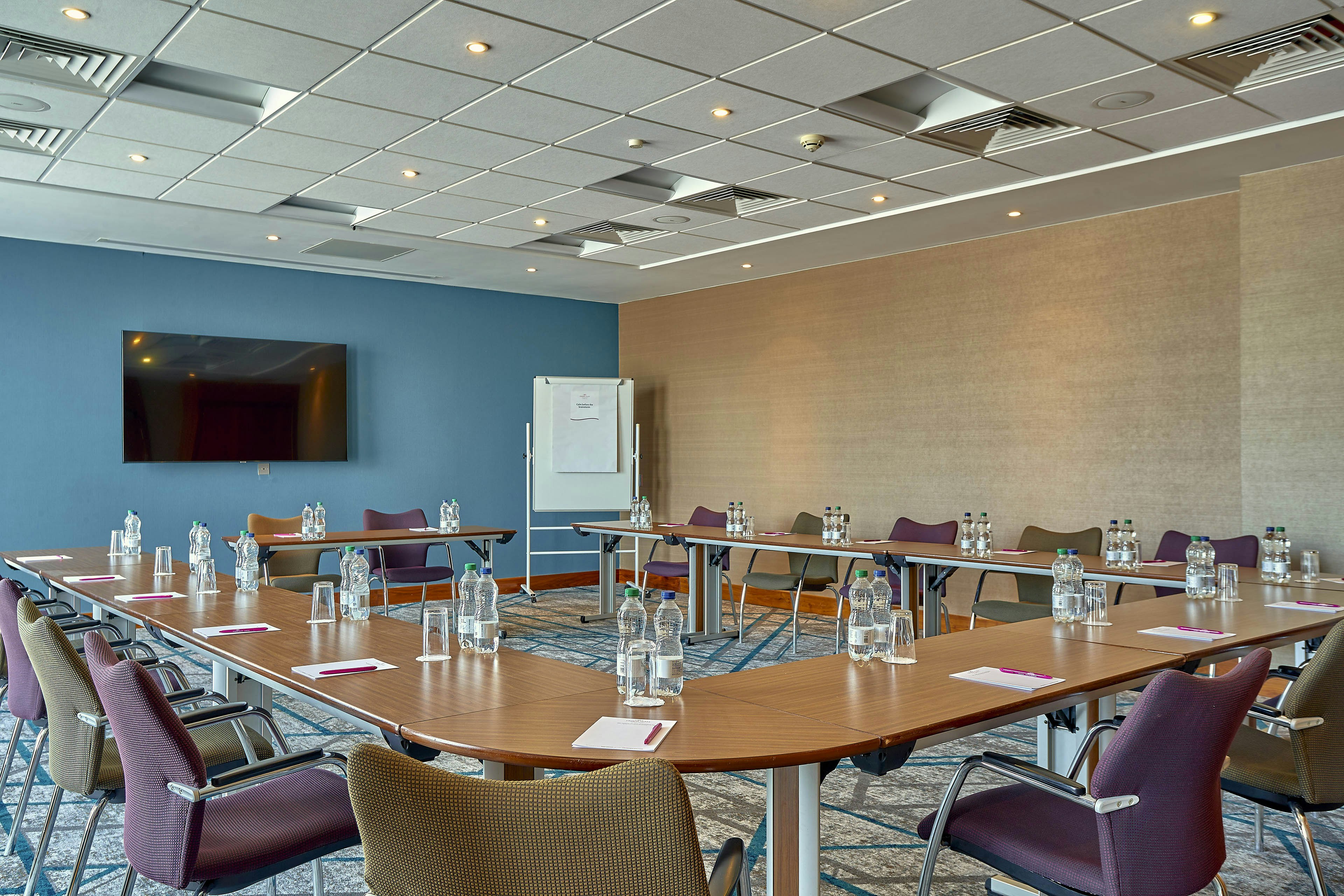 Crowne Plaza Reading East - Frogmore Suite image 1