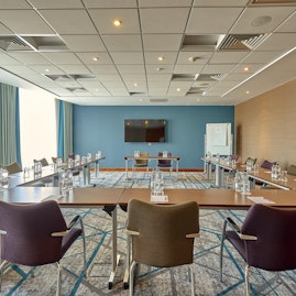 Crowne Plaza Reading East - Frogmore Suite image 2