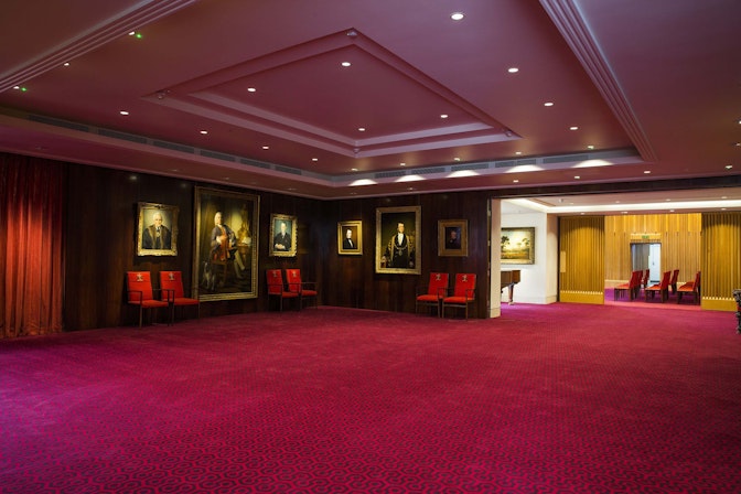 Salters' Hall  - The Court Room image 3