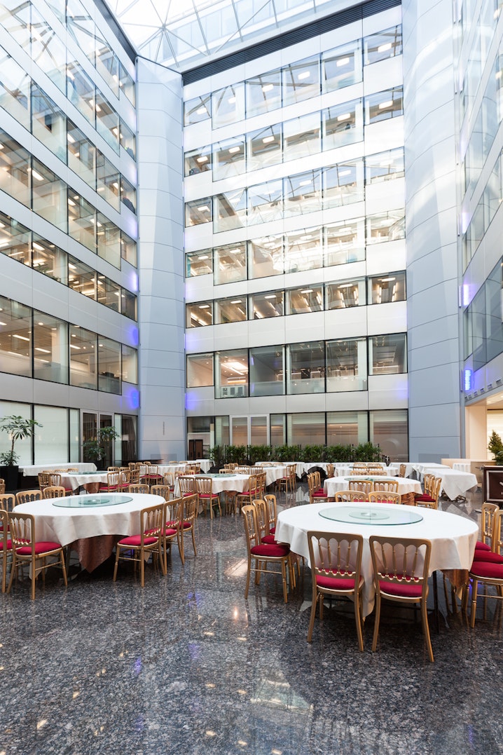 Bright Courtyard Club - Courtyard image 1
