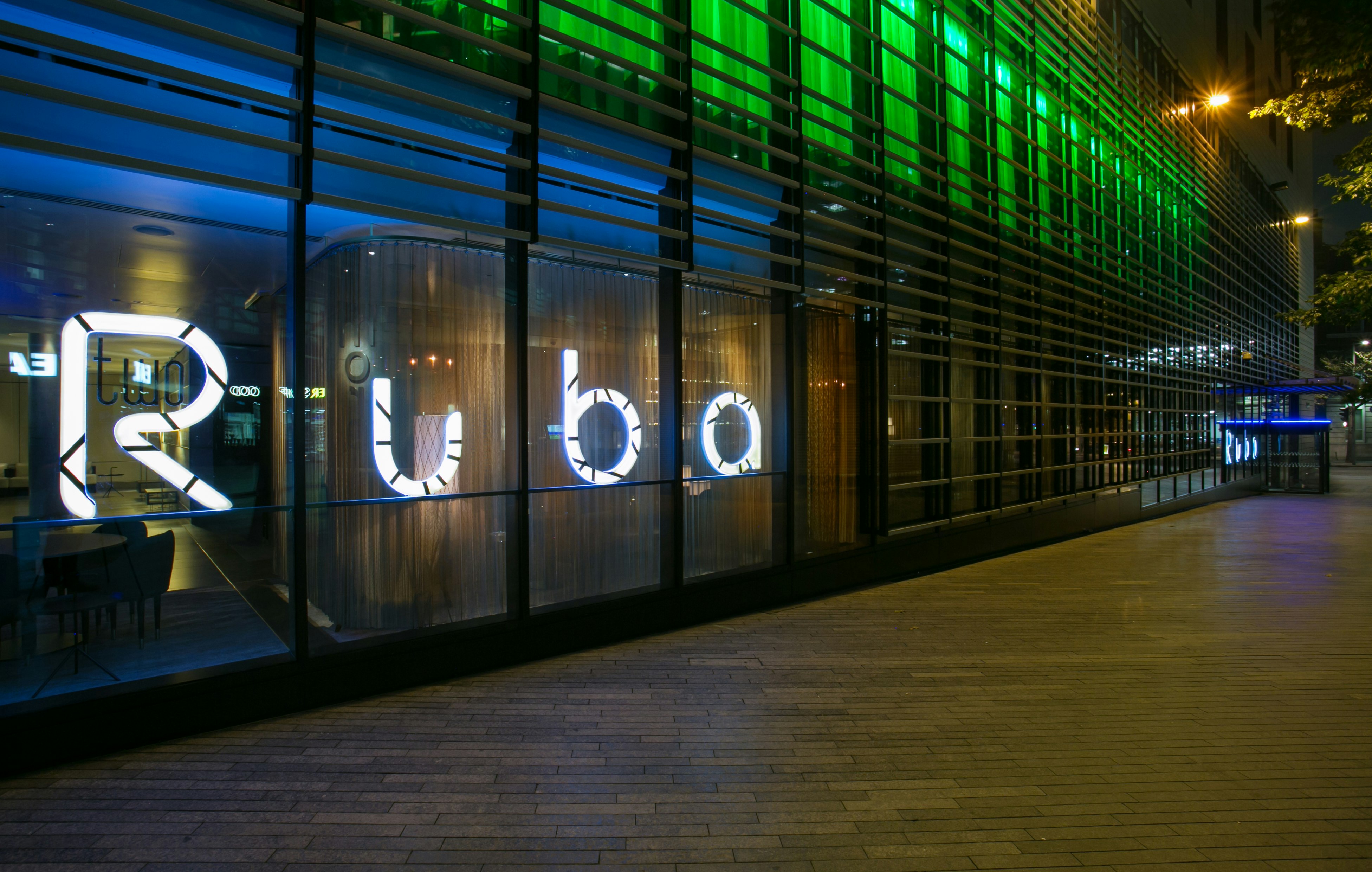 Hilton London Tower Bridge - Two Ruba Bar image 8