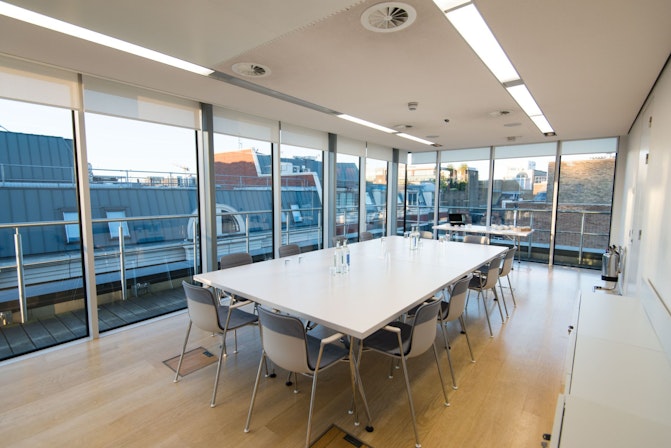 The Goldsmiths' Centre - Agas Harding Board Room image 2