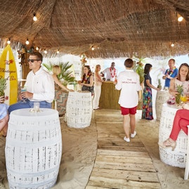 The Montague on the Gardens - The Beach Bar image 2