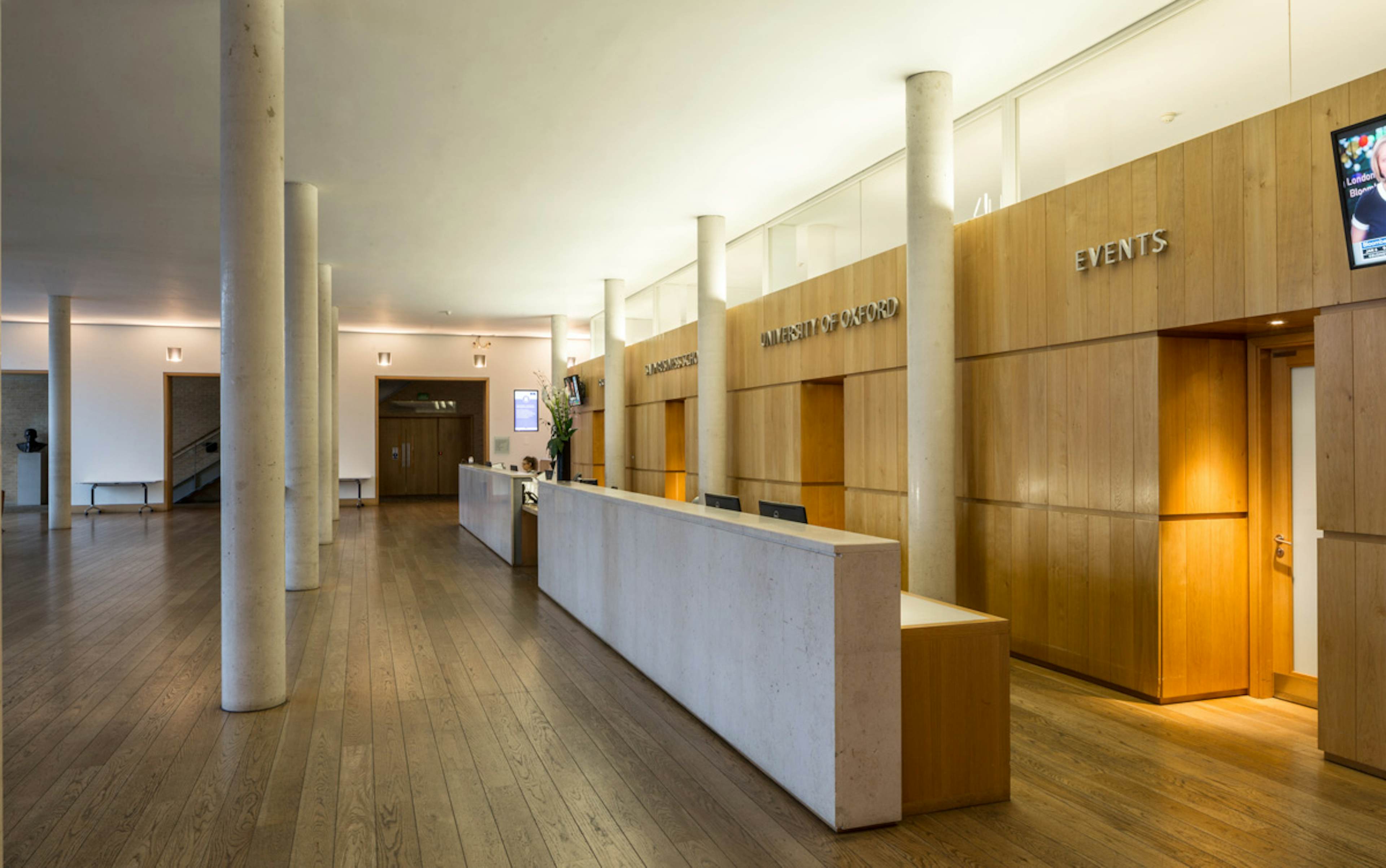 Park End Street Venue, Saïd Business School, University of Oxford - Entrance Hall image 1