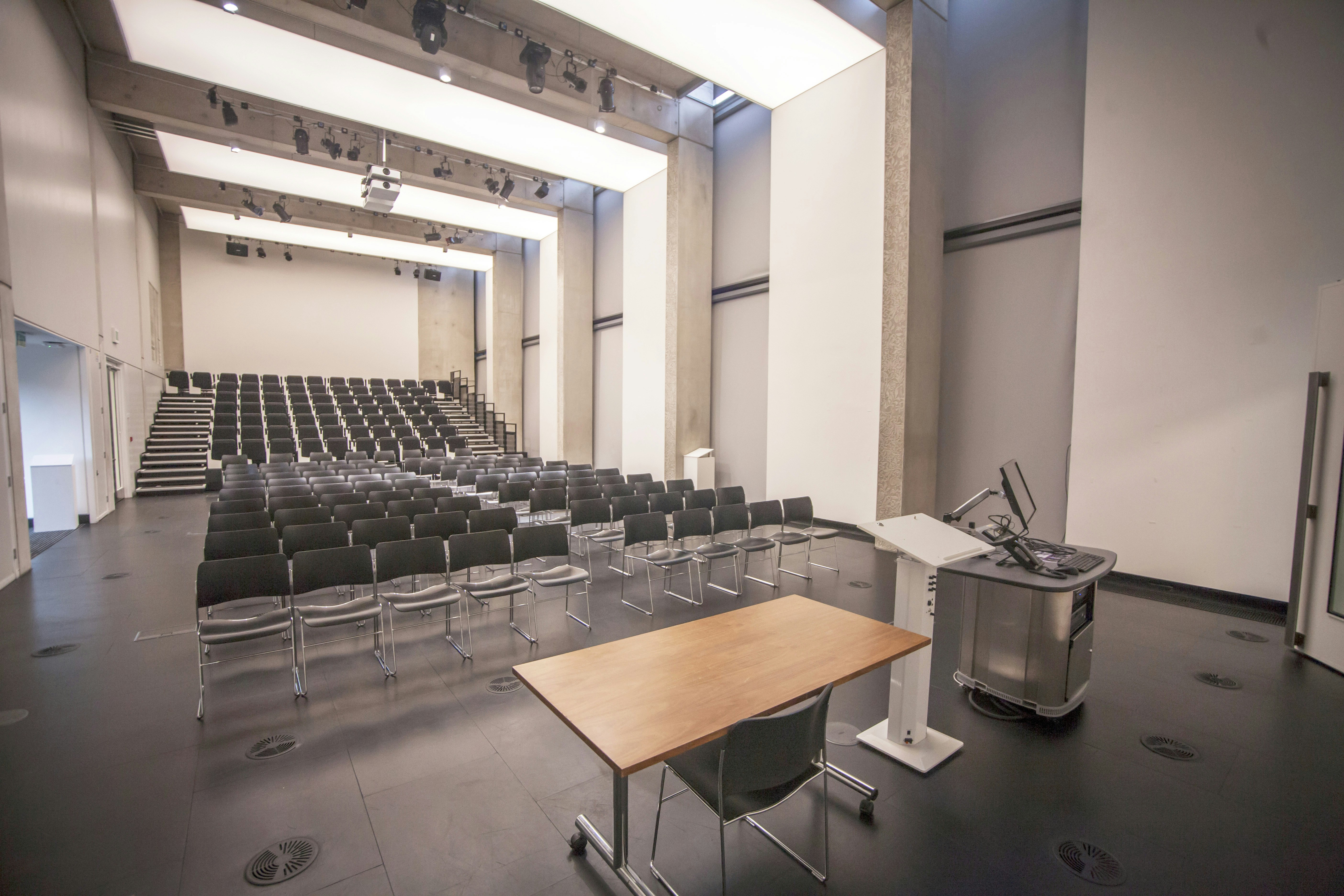 Benzie Building - Exhibition space image 3