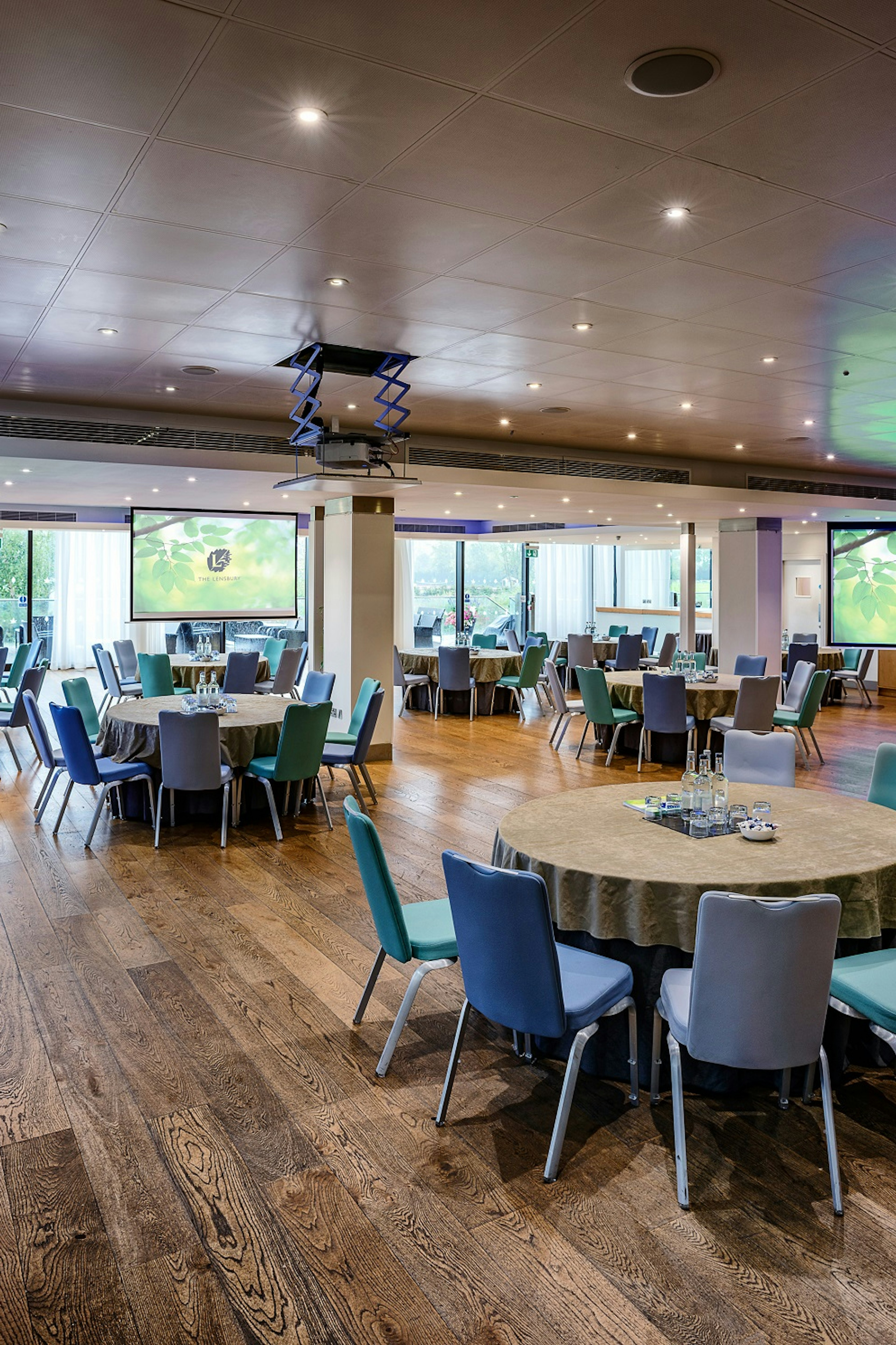 Business | The Thames View Suite