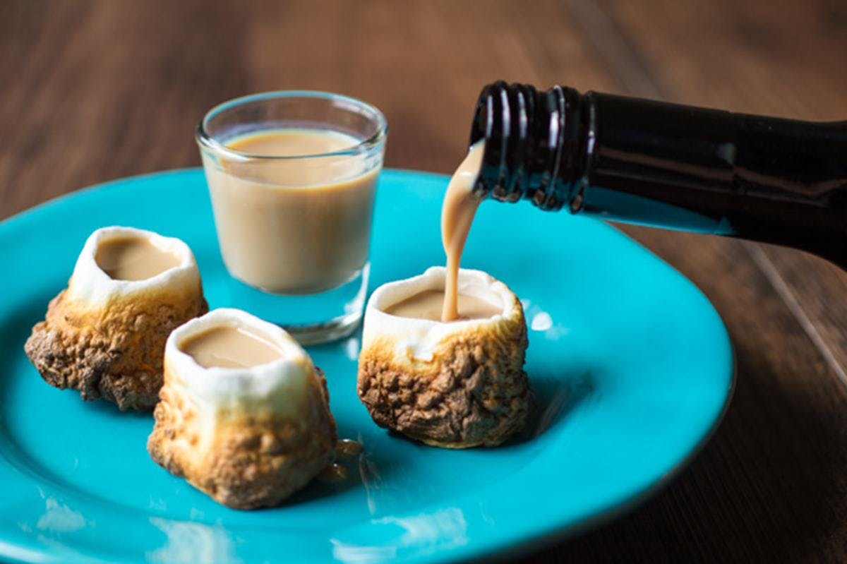 Toasted marshmallow shots