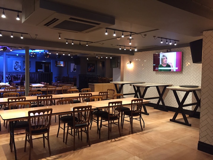 O'Neill's Wardour Street - Flamingo Room image 1