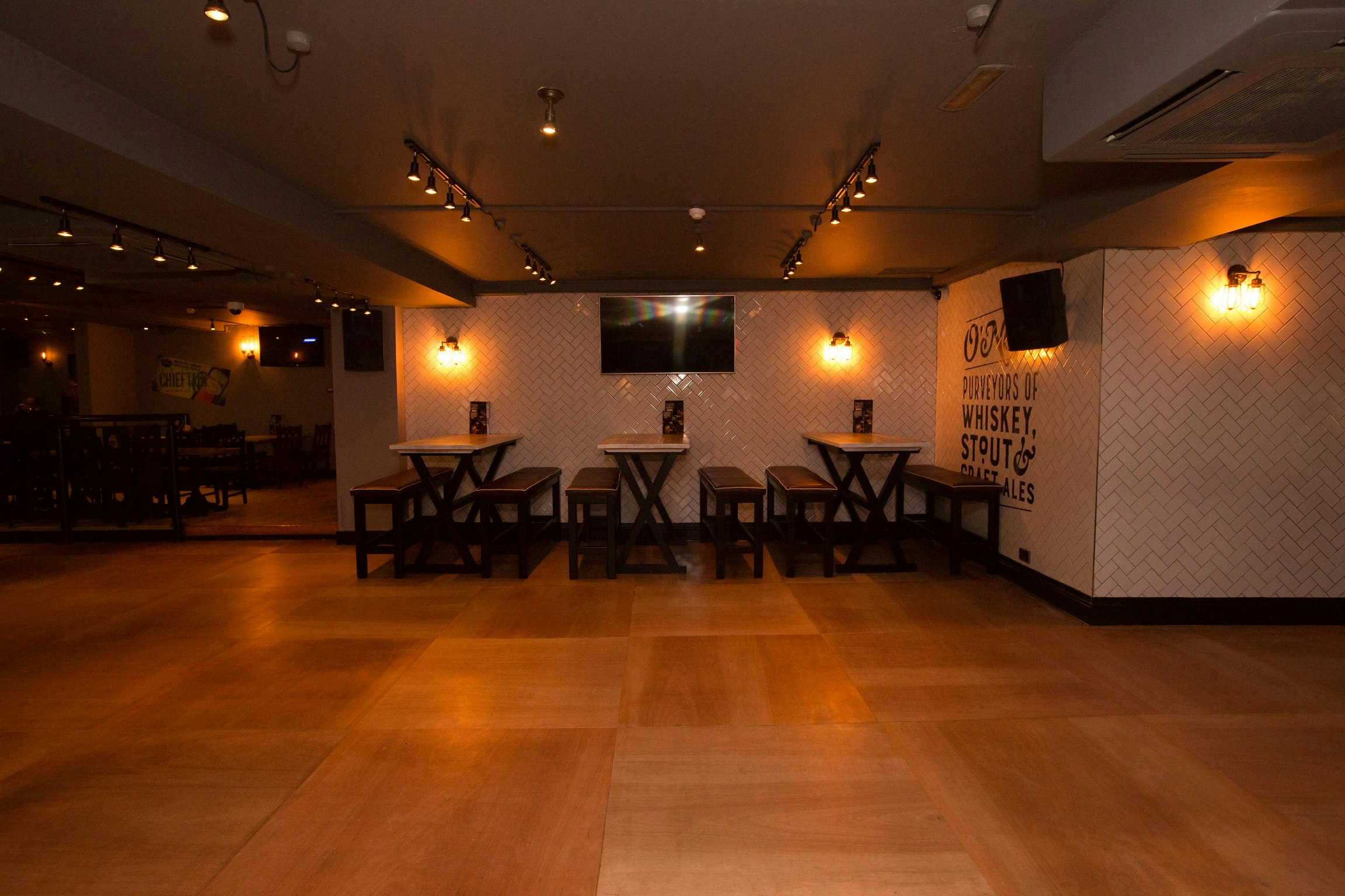 O'Neill's Wardour Street - Flamingo Room image 3