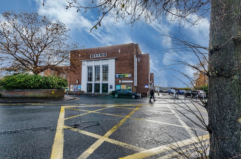 Brierley Hill Civic Hall - Main Hall image 7