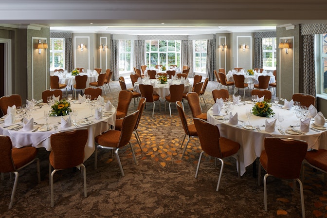 The Bull Hotel - Bulstrode Suite image 2