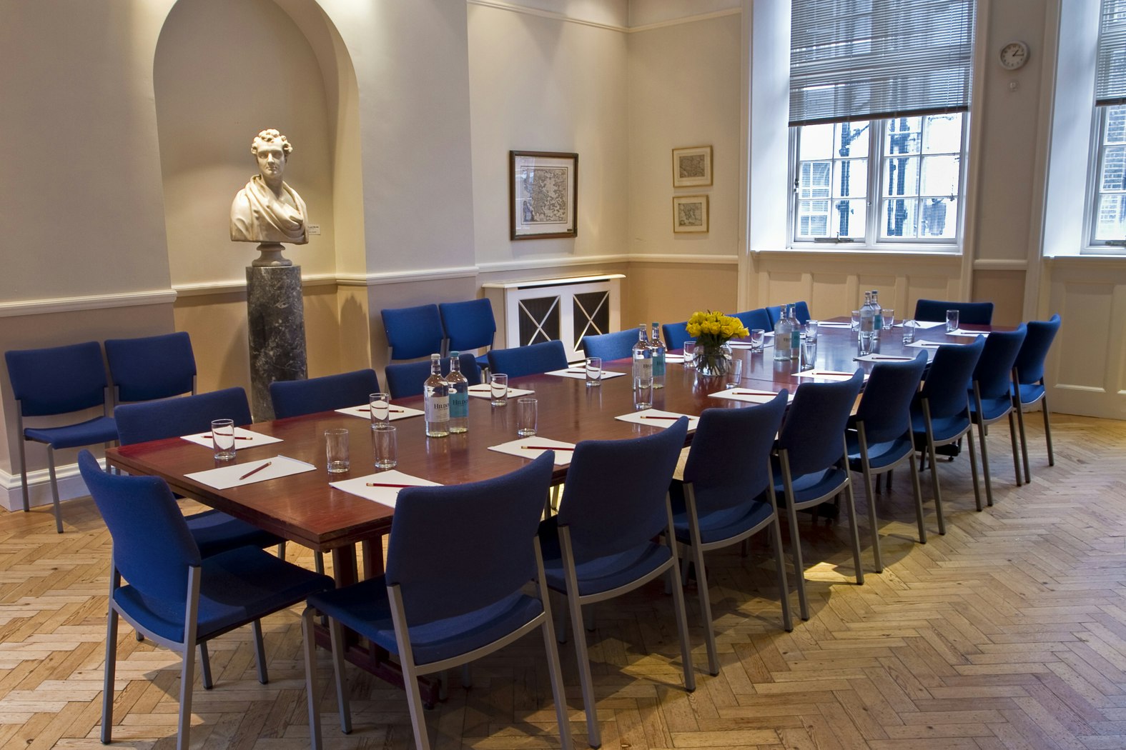 The Hellenic Centre - Boardroom image 1