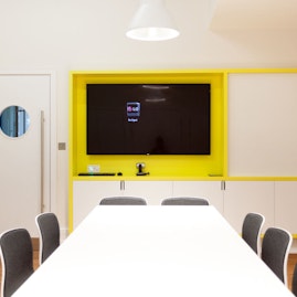 Huckletree Shoreditch - Menlo Meeting Room image 2