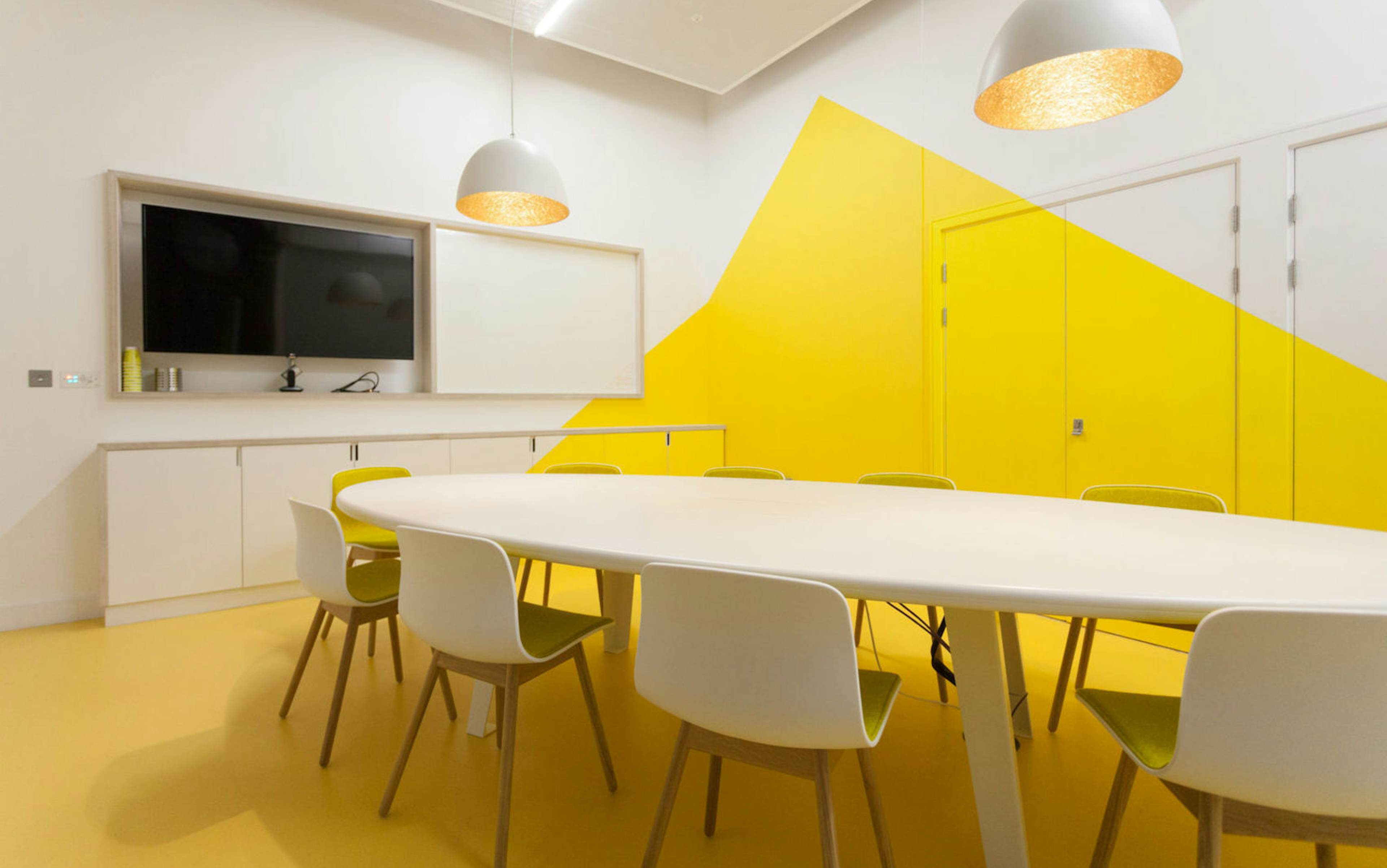 Huckletree Shoreditch - Sunnyvale Meeting Room image 1