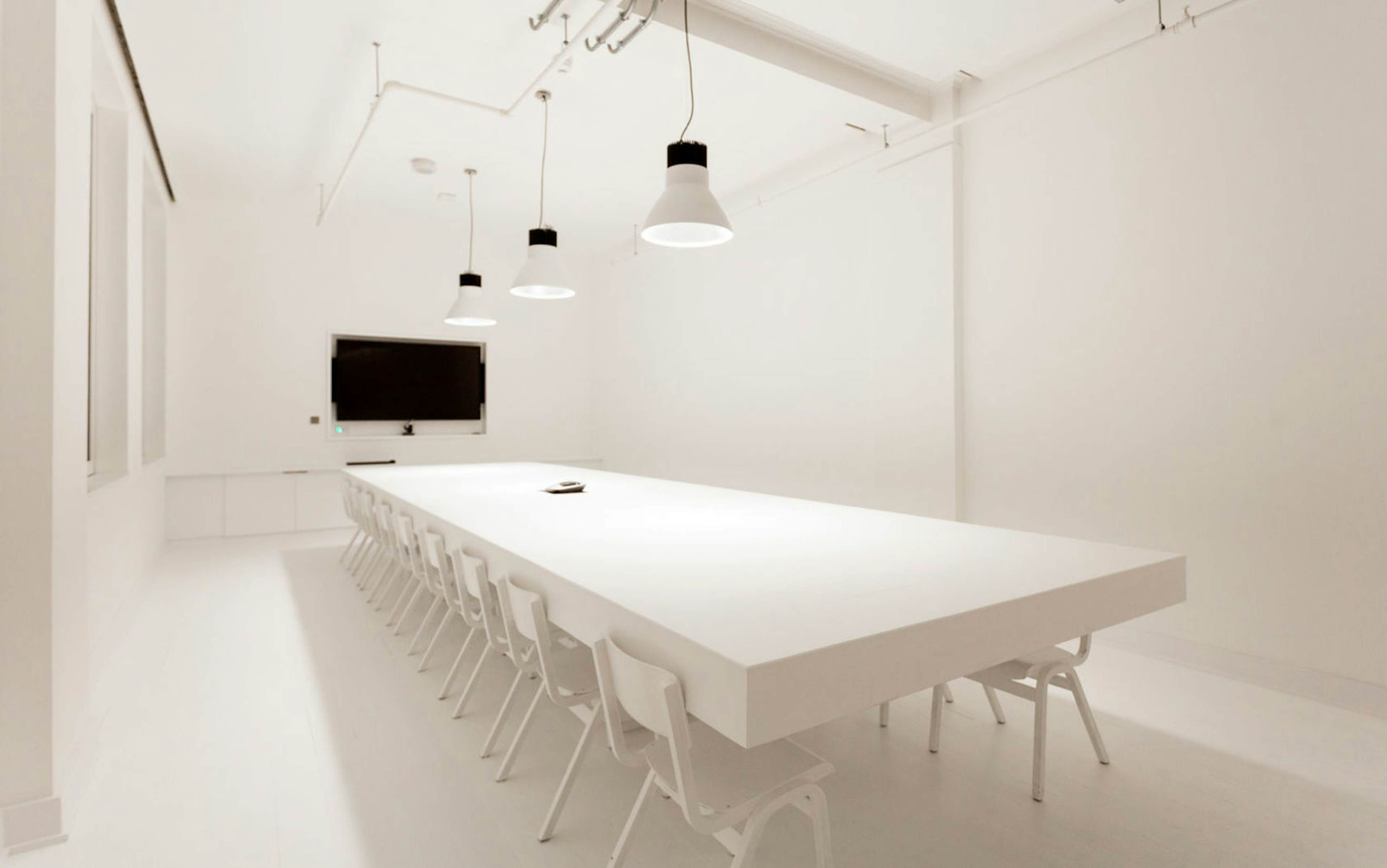 Huckletree Shoreditch - Cupertino Meeting Room image 1