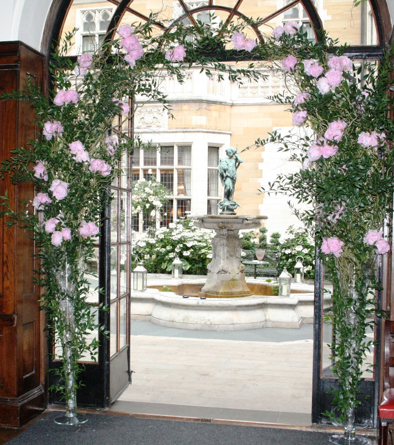 Merchant Taylors' Hall  - The Cloisters image 2