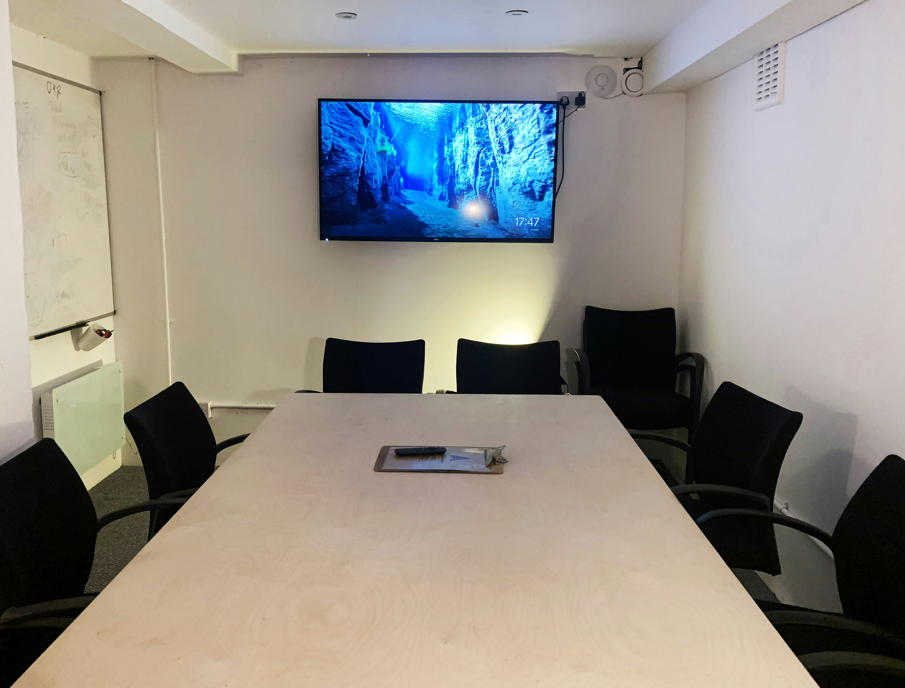 ARK coworking - Boardroom image 1