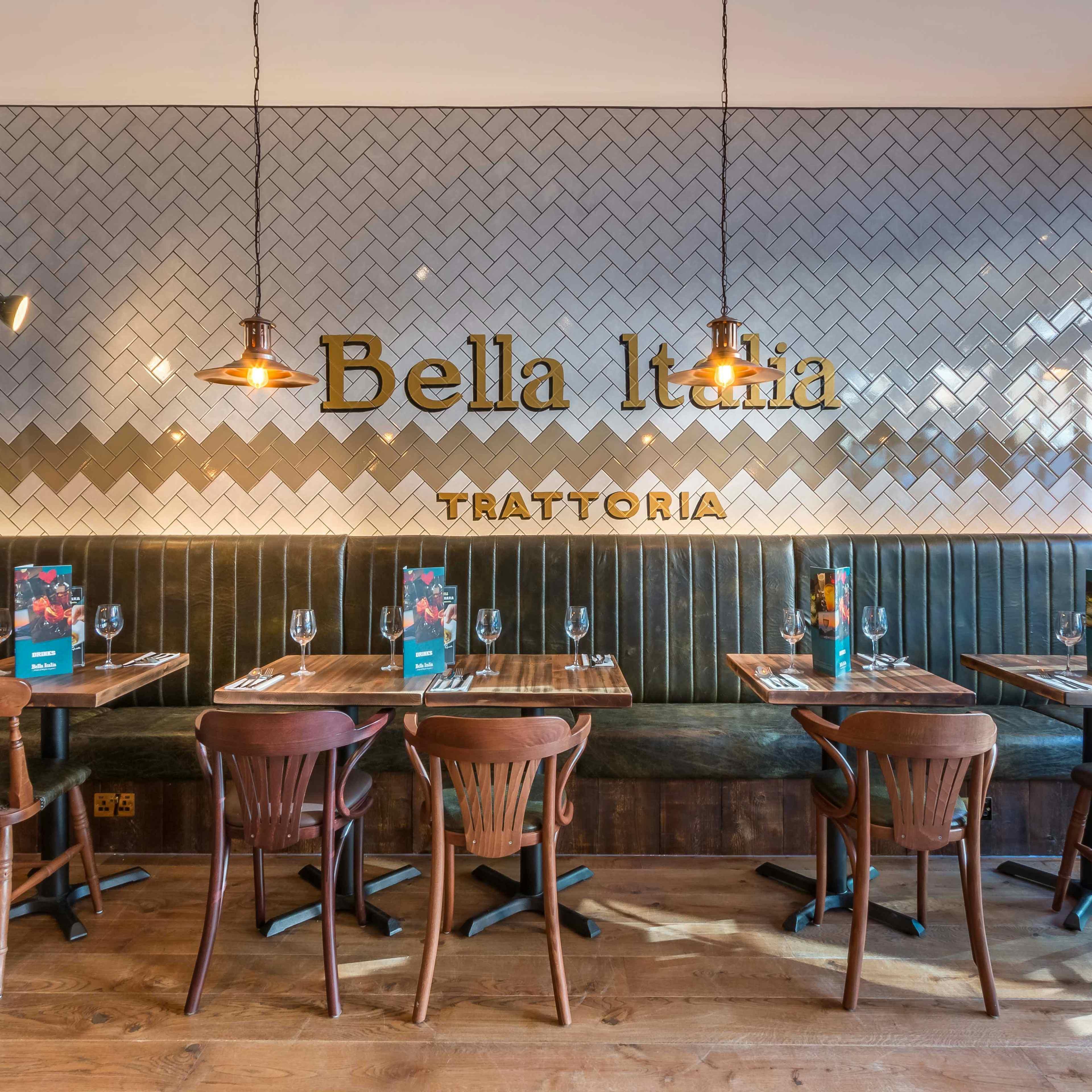 Bella Italia Baker Street - The Venice Room image 3