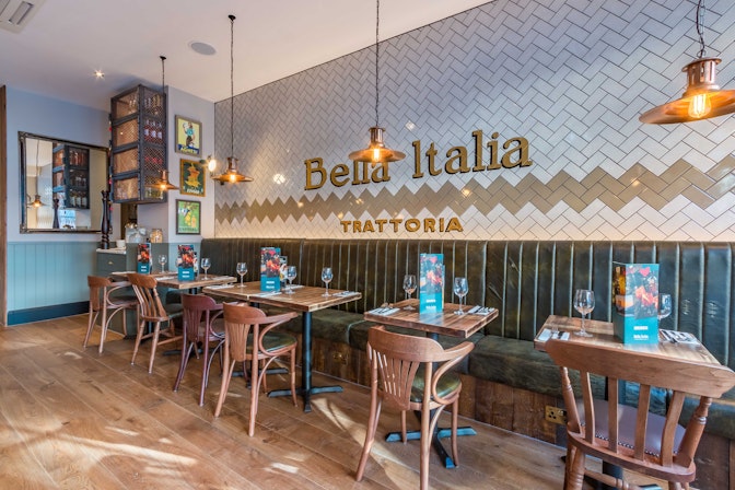 Bella Italia Baker Street - The Venice Room image 2
