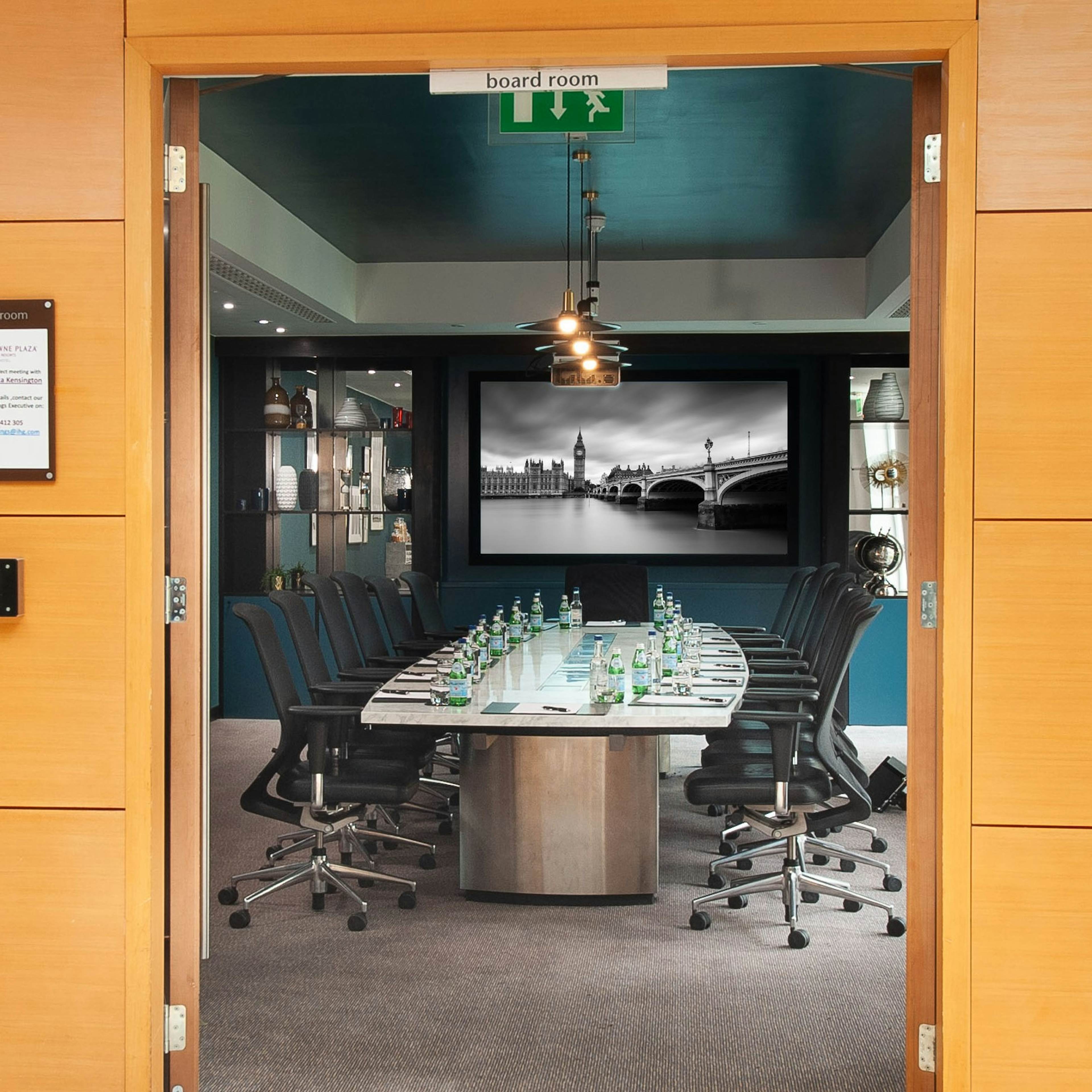 Crowne Plaza London Kensington - Executive Boardroom image 2